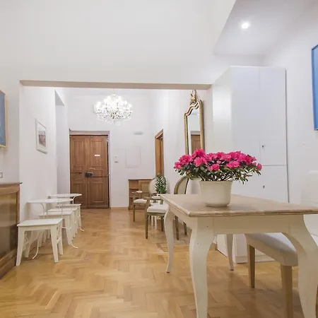 La Maison D'art Pantheon 3*